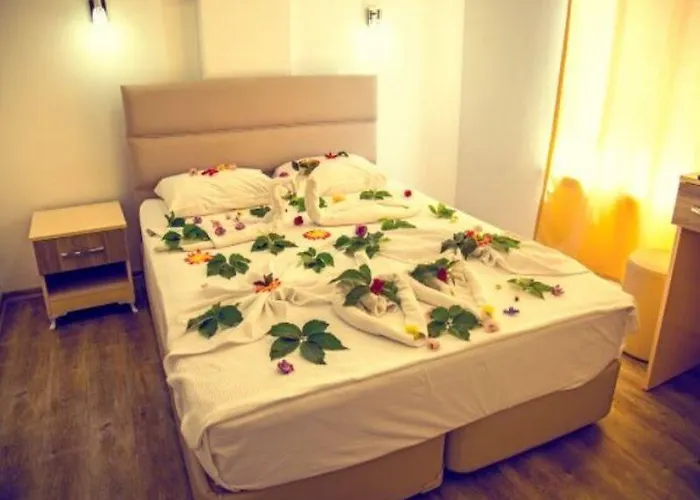 Sea Bird & Отель